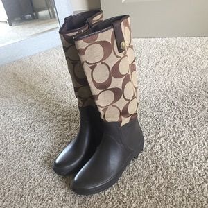 Lightly used Coach rain boots! Sz 7M